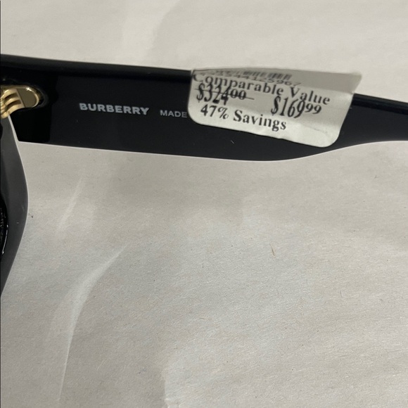 Burberry Black Oversized Sunglasses for women,black good condition no case.R14A - Picture 7 of 9